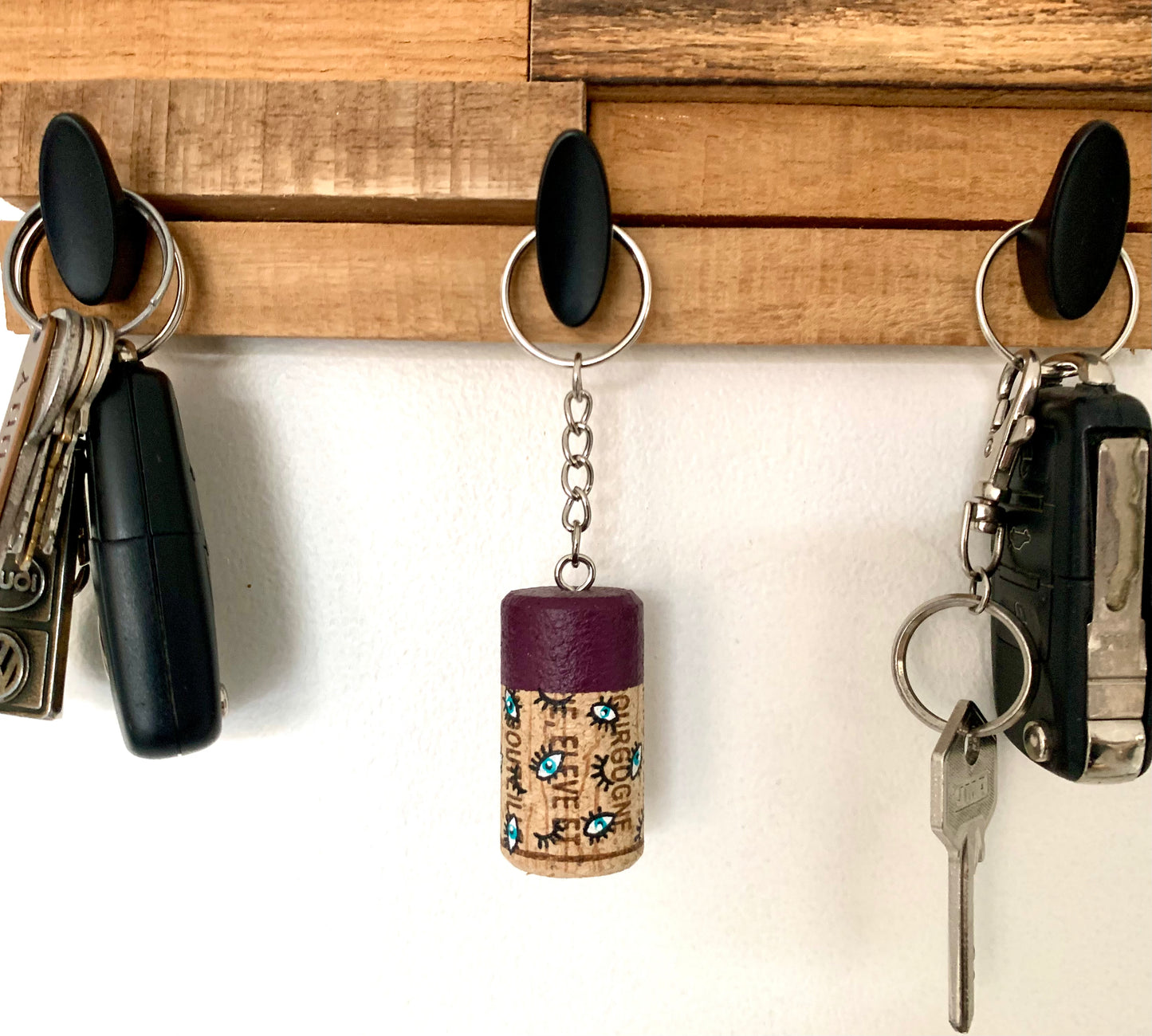 Porte-clés lie de vin « oeil pour oeil »